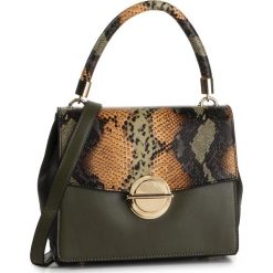 Torebka NOBO - NBAG-H1220-C008 Khaki Multi Pomarańczowym. Zielone kuferki damskie Nobo, bez wzorów, ze skóry ekologicznej, bez dodatków. W wyprzedaży za 149,00 zł.