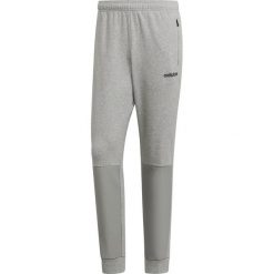 Adidas spodnie dresowe męskie M Mo T Pnt/Mgreyh/Black M. Czarne spodnie męskie Adidas, na co dzień, m, bez wzorów, z dresówki, sportowe. Za 209,00 zł.