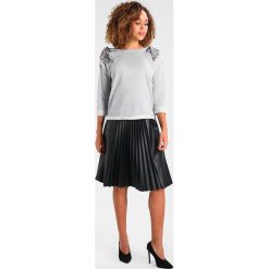 Swetry klasyczne damskie: Aaiko FERA Sweter light grey