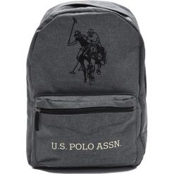 Plecak w kolorze szarym - (S)34 x (W)45 x (G)16 cm. Szare plecaki damskie marki U.S. Polo, w paski, z materiału. W wyprzedaży za 119,95 zł.