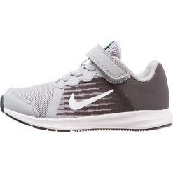 Buty do biegania damskie: Nike Performance DOWNSHIFTER 8 PS BK Obuwie do biegania treningowe wolf grey/white/thunder grey