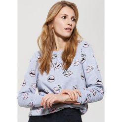 Bluza z nadrukiem all over - Jasny szar. Szare bluzy damskie House, s, z nadrukiem, bez kołnierzyka, bez rękawów, bez kaptura. Za 79,99 zł.