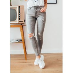 Spodnie jeans Carla - M. Szare spodnie damskie Fanaberia.com, m, z jeansu. Za 99,00 zł.