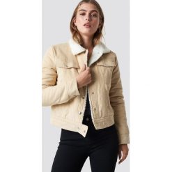Pamela x NA-KD Kurtka sztruksowa z misiem - Beige. Brązowe kurtki damskie Pamela x NA-KD, ze sztruksu. Za 323,95 zł.