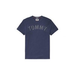 T-shirty z krótkim rękawem Tommy Jeans DM0DM04536 TJM OUTLINE. Czarne t-shirty męskie Tommy Jeans, s, bez wzorów, z jeansu, bez kołnierzyka, krótkie. Za 131,30 zł.