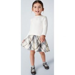Mayoral - Sukienka dziecięca 98-134 cm. Białe sukienki dziewczęce Mayoral, z aplikacjami, z elastanu, z długim rękawem, długie, mini, rozkloszowane. Za 211,90 zł.