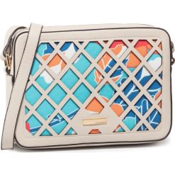 Torebka MONNARI - BAG2510-015 Beige. Brązowe listonoszki damskie Monnari, bez wzorów, ze skóry ekologicznej, bez dodatków. W wyprzedaży za 179,00 zł.