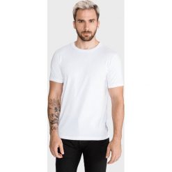 Scotch & Soda Koszulka Biały. Białe podkoszulki męskie Scotch & Soda, xxl, bez wzorów, z bawełny, bez kołnierzyka, z krótkim rękawem, krótkie. Za 133,95 zł.