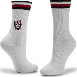 Skarpety Wysokie Damskie TOMMY HILFIGER - 383004001 White 300. Białe skarpetki damskie marki TOMMY HILFIGER, z bawełny. Za 34,99 zł.