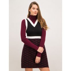 Sukienka dzianinowa TOMMY HILFIGER ZENDAYA Monogram Print WW0WW26111. Sukienki damskie TOMMY HILFIGER, bez wzorów, z elastanu, bez kołnierzyka, bez rękawów. W wyprzedaży za 469,00 zł.