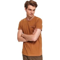 T-shirt gładki z kieszenią. Brązowe t-shirty męskie Top Secret, na jesień, s, bez wzorów, z bawełny, z okrągłym kołnierzem, krótkie. W wyprzedaży za 39,99 zł.