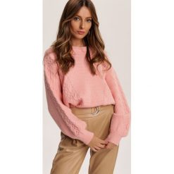 Jasnoróżowy Sweter Ohiryss. Różowe swetry damskie Renee, s, bez wzorów, casualowe, bez rękawów, bez kaptura. Za 149,99 zł.