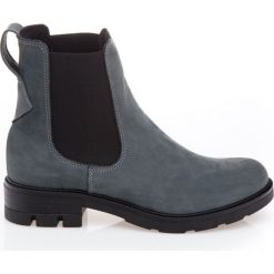 Ocieplane sztyblety na płaskim obcasie - skóra naturalna - model 479 - kolor stalowy. Szare botki damskie Zapato, na zimę, z jeansu, eleganckie, na niskim obcasie, na obcasie, bez zapięcia. W wyprzedaży za 299,25 zł.