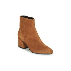 Botki Vagabond OLIVIA. Pomarańczowe botki damskie Vagabond, bez obcasa, bez zapięcia. Za 539,00 zł.