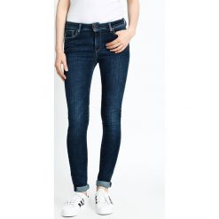 Pepe Jeans - Jeansy Regent. Niebieskie rurki damskie marki Pepe Jeans, z aplikacjami, z elastanu, z podwyższonym stanem. W wyprzedaży za 199,90 zł.