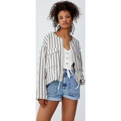 Kurtka w paski na suwak. Szare kurtki damskie marki Pull&Bear, w paski. Za 96,90 zł.
