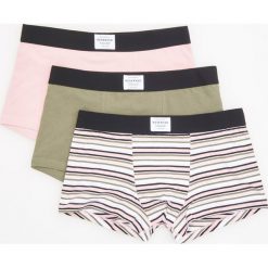 3 pack bokserek - Różowy. Czerwone bokserki męskie Reserved. W wyprzedaży za 39,99 zł.