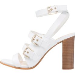 Sandały damskie: Nine West PEPPER Sandały na obcasie white