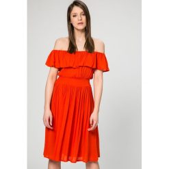 Answear - Sukienka Petal. Szare sukienki dzianinowe ANSWEAR, na co dzień, m, casualowe, z krótkim rękawem, mini, rozkloszowane. W wyprzedaży za 59,90 zł.