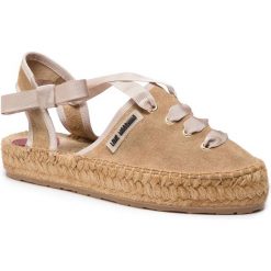 Espadryle LOVE MOSCHINO - JA10213G07JF0105 Sabbia. Brązowe espadryle damskie Love Moschino, bez wzorów, ze skóry, bez obcasa. W wyprzedaży za 379,00 zł.