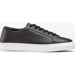 Sneakersy skórzane bonprix czarny. Czarne sneakersy męskie bonprix, na sznurówki. Za 79,99 zł.