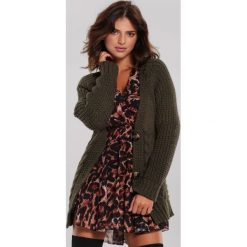 Khaki Kardigan Bardwell. Brązowe swetry damskie Renee, uniwersalny, bez wzorów, z dzianiny. Za 139,99 zł.