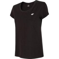T-shirt damski TSD303 - głęboka czerń. Czarne t-shirty damskie marki 4f, bez wzorów, z elastanu, bez kołnierzyka. Za 39,99 zł.