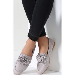 Szare Mokasyny Adorable Gumshoeing. Szare mokasyny damskie marki vices, ze skóry, na płaskiej podeszwie. Za 49,99 zł.