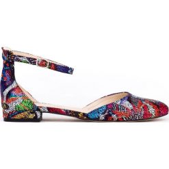 Kolorowe baleriny z paskiem wokół kostki - skóra naturalna - model 041 - kolor motyl. Baleriny damskie Zapato, bez wzorów, ze skóry, bez obcasa. W wyprzedaży za 173,40 zł.