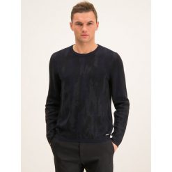 Sweter Hugo Sarmino 50414480. Czarne swetry męskie HUGO, m, bez wzorów, z jedwabiu, klasyczne, z klasycznym kołnierzykiem, bez kaptura. W wyprzedaży za 339,00 zł.