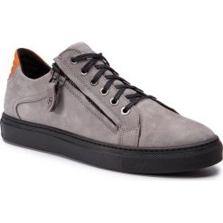 Sneakersy NIK - 03-0916-02-8-08-02 Szary. Szare sneakersy męskie Nik, na co dzień, bez wzorów, ze skóry ekologicznej, eleganckie, bez zapięcia. Za 289,00 zł.