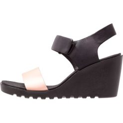 Sandały damskie: ecco FREJA WEDGE Sandały na koturnie muted clay/black