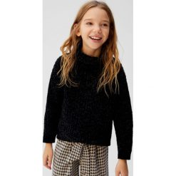 Mango Kids - Sweter dziecięcy Chenoa 110-164 cm. Brązowe swetry dziewczęce Mango Kids, bez wzorów, z poliesteru, z golfem, bez rękawów, bez kaptura. W wyprzedaży za 69,90 zł.