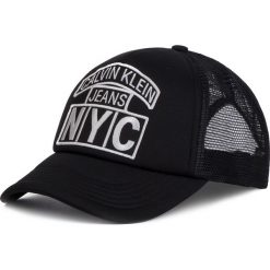 Czapka z daszkiem CALVIN KLEIN JEANS - J Nyc Trucker M K50K504567 016. Czarne czapki męskie marki Calvin Klein Jeans, bez wzorów, z poliesteru. Za 159,00 zł.