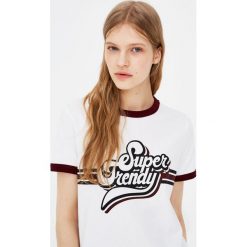 T-shirty damskie: Koszulka z napisem „super trendy”