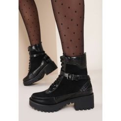 Czarne Botki Oakley. Czarne botki damskie Renee, bez obcasa, na płaskiej podeszwie, bez zapięcia. Za 139,99 zł.