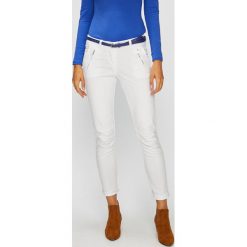 Answear - Spodnie. Zielone spodnie damskie ANSWEAR, s, w paski, z elastanu. W wyprzedaży za 49,90 zł.