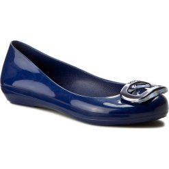 Baleriny ZAXY - Pop Charm Fem 81999 Navy 90109 W285015. Niebieskie baleriny damskie Zaxy, bez wzorów, z tworzywa sztucznego, bez obcasa. W wyprzedaży za 99,00 zł.