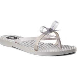 Japonki ZAXY - Fresh Top Fem 82089 White 90060. Białe topy damskie Zaxy, bez wzorów, z tworzywa sztucznego, bez kołnierzyka. W wyprzedaży za 69,00 zł.