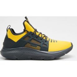 Buty sportowe - Żółty. Żółte buty sportowe męskie Cropp, bez zapięcia. Za 159,99 zł.