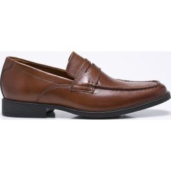 Clarks - Półbuty. Pomarańczowe buty wizytowe męskie marki Clarks, ze skóry. W wyprzedaży za 199,90 zł.