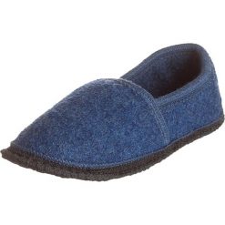 Kapcie "Klaus" w kolorze niebieskim. Niebieskie kapcie męskie marki Kitz-pichler, Magicfelt & Stegmann, z materiału. W wyprzedaży za 77,95 zł.