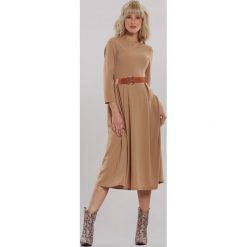 Beżowa Sukienka Hanson. Brązowe sukienki damskie Renee, s, eleganckie, z okrągłym kołnierzem, midi, rozkloszowane. Za 99,99 zł.