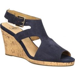 Sandały caprice 9-28304-34. Niebieskie sandały damskie Caprice, bez wzorów, ze skóry, eleganckie, bez obcasa, bez zapięcia. Za 279,99 zł.