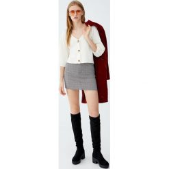 Koszulka z długim bufiastym rękawem. Czerwone t-shirty damskie Pull&Bear. Za 69,90 zł.