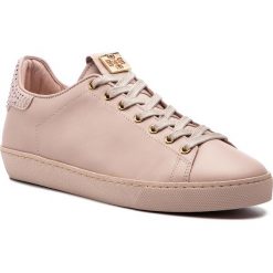 Sneakersy HÖGL - 7-100350 Rose 4700. Różowe półbuty damskie HÖGL, na co dzień, bez wzorów, ze skóry, bez obcasa, na płaskiej podeszwie, bez zapięcia. W wyprzedaży za 419,00 zł.