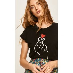 Answear - T-shirt. Czarne bluzki damskie ANSWEAR, s, z nadrukiem, z bawełny, casualowe, z okrągłym kołnierzem, z krótkim rękawem. W wyprzedaży za 49,90 zł.