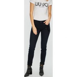 Liu Jo - Jeansy Divine. Niebieskie jeansy damskie skinny marki Liu Jo, z elastanu. W wyprzedaży za 449,90 zł.