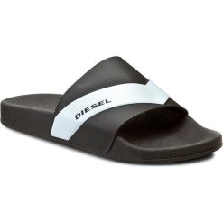 Klapki DIESEL - Sa-Maral Y01328 PR184 H1532 Black/White. Czarne klapki męskie Diesel, bez wzorów, z tworzywa sztucznego. W wyprzedaży za 149,00 zł.