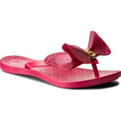 Japonki ZAXY - Fresh Butterfly Fem 81823 Róż 90175 02064. Różowe klapki damskie Zaxy, bez wzorów, z tworzywa sztucznego, bez obcasa. W wyprzedaży za 79,00 zł.